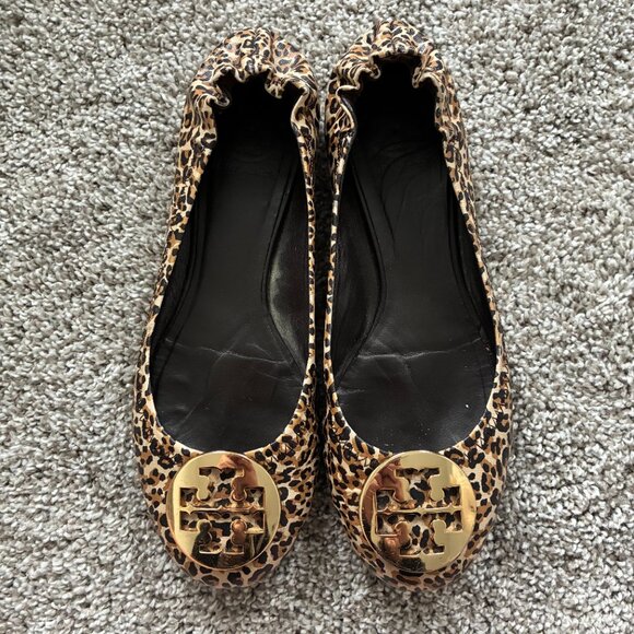 Tory Burch Reva Mini-Leopard Printed Ballerina Flats - Picture 5 of 9